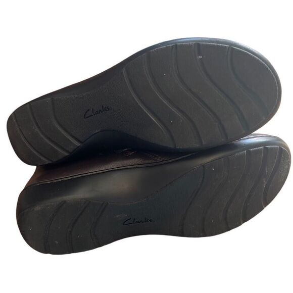 Clarks Women's Brown Leather Ruched Ankle Boots Side Zip Comfort Wedge - Picture 5 of 9